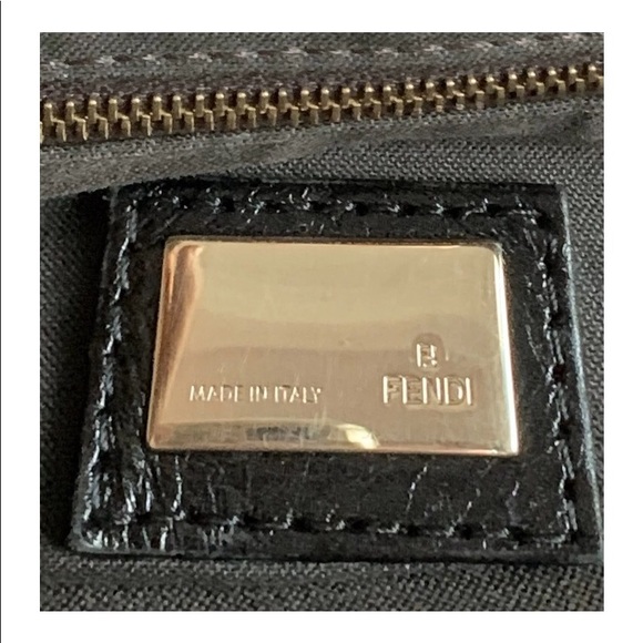 💥💥Fendi Maxi Baguette Bag 💥💥 - Picture 8 of 8